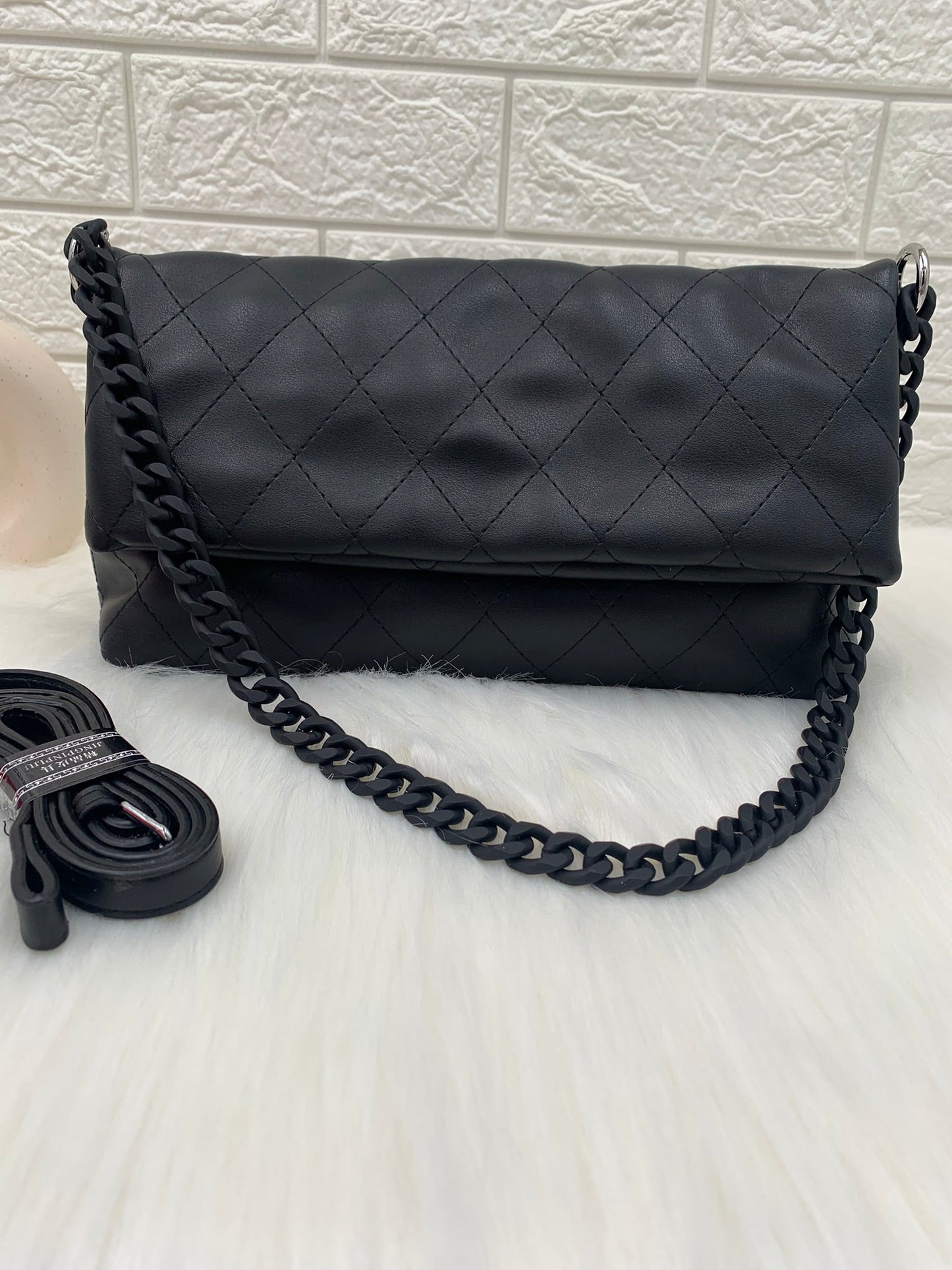 Women Black Solid Sling Stylish Look With Mate chain Shoulder Bag